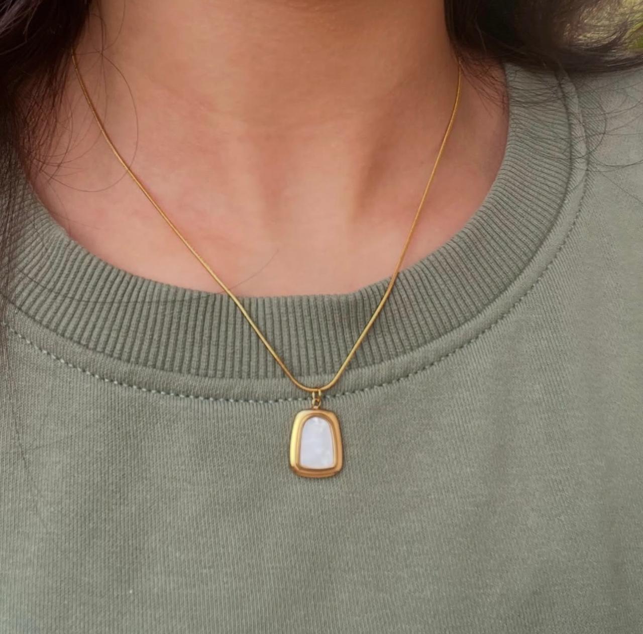 Shell Square Pendant
