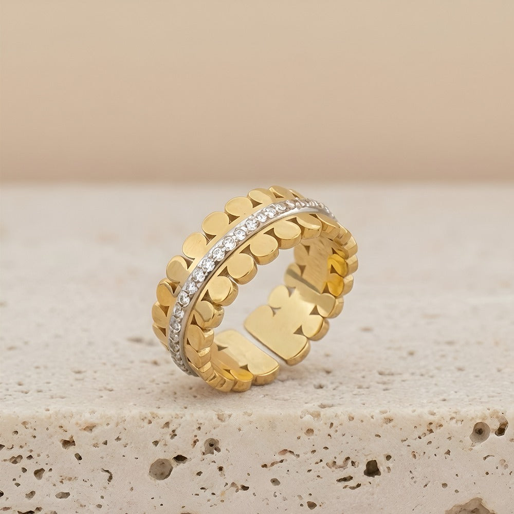 Round Nail Ring