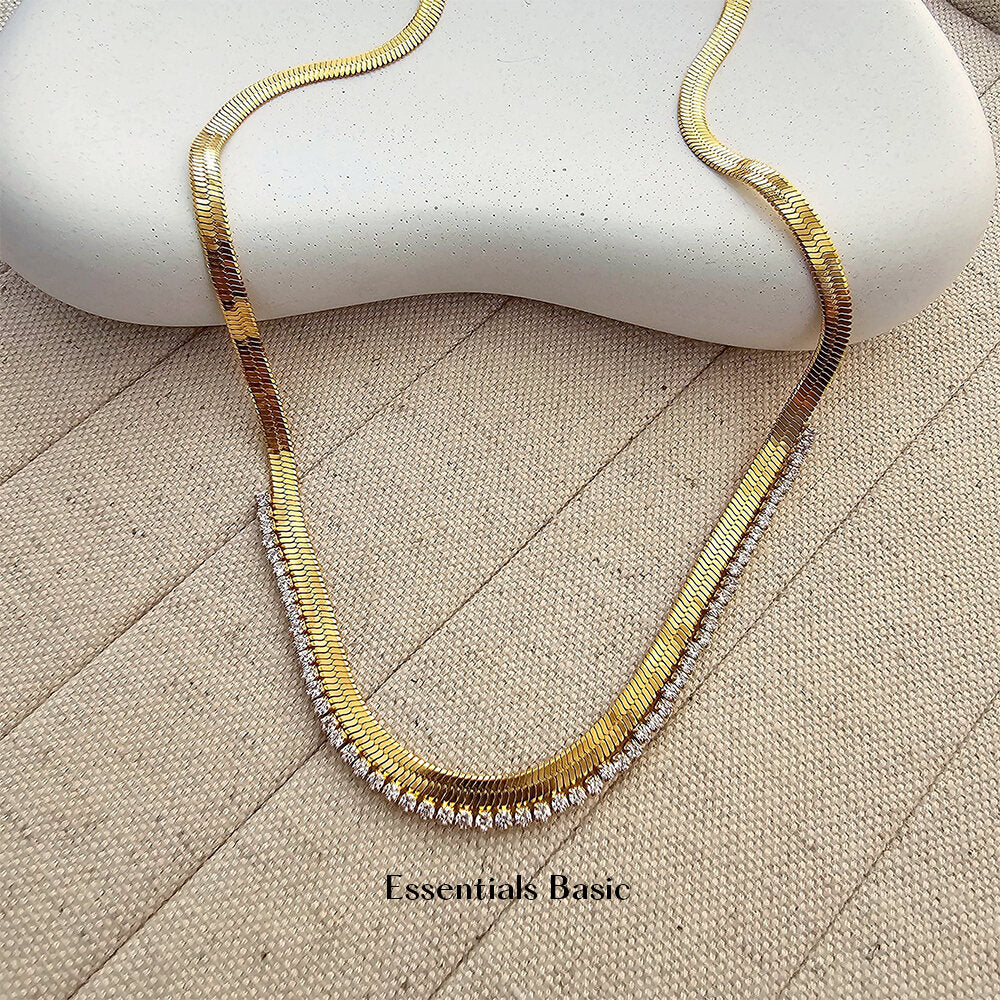 Zarconia Snake chain Necklace