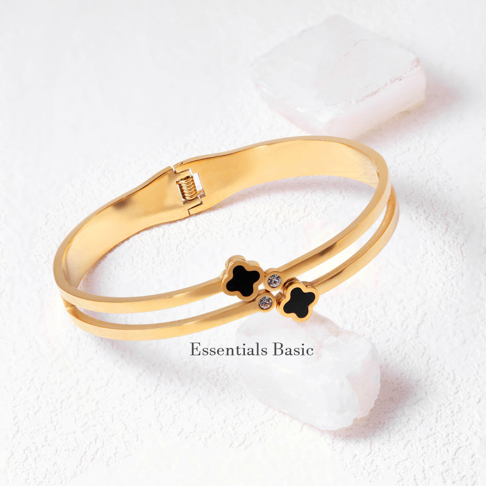 Clove Bangle