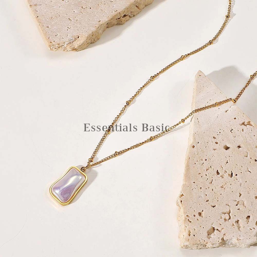 White Pearl Pendent