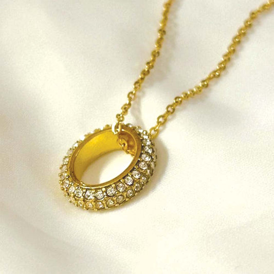 Oval sparkled pendant