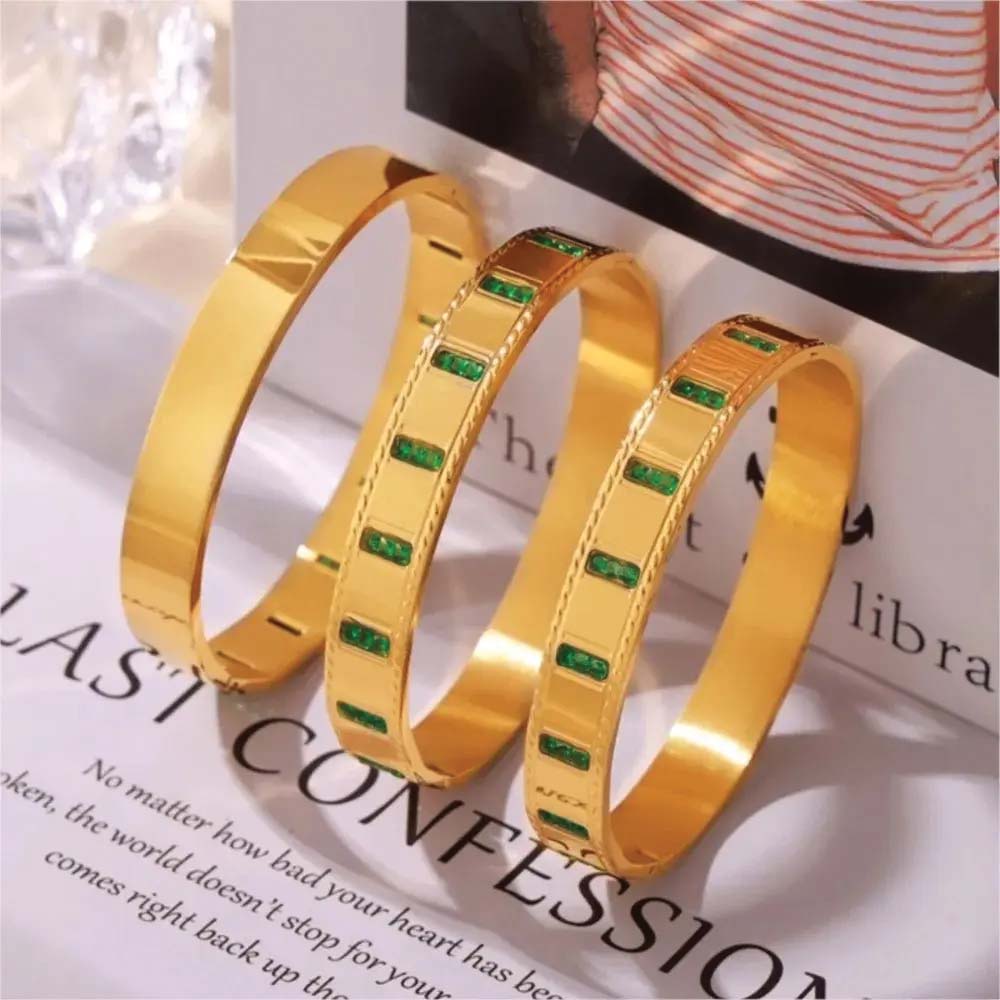 Emerald Grace Golden Bangle