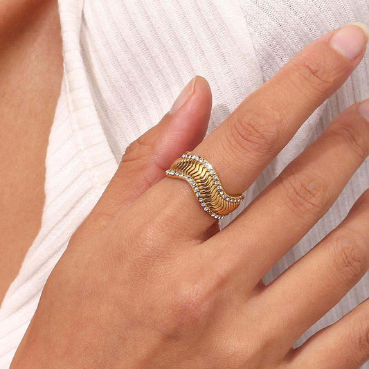 Sparkling Wave Ring