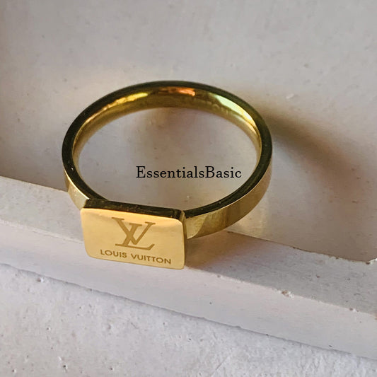 LV Label Ring
