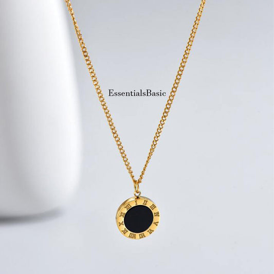 Roman pendant