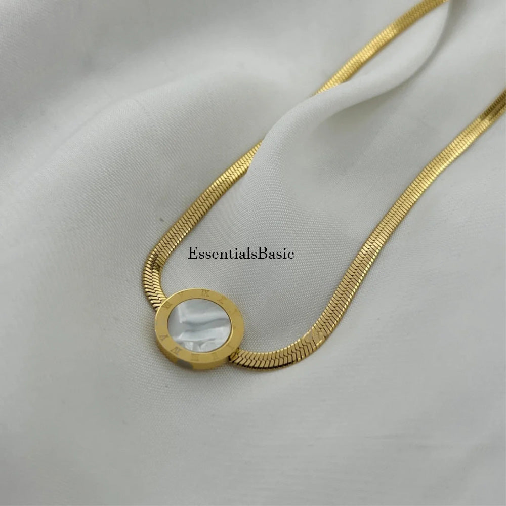 Roman Snake Chain Pendant - White