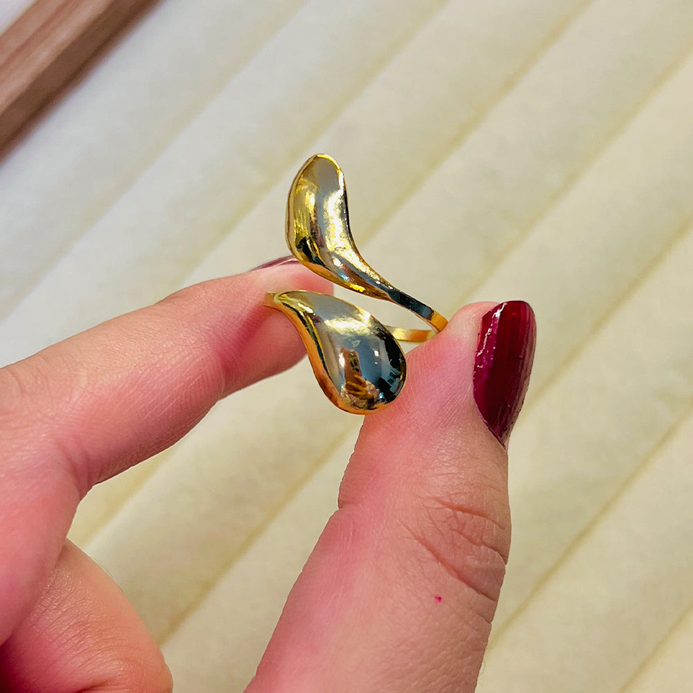 Twirl Adjustable Ring