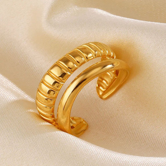 Camilia ring