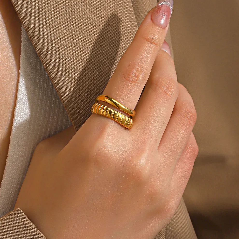 Camilia ring