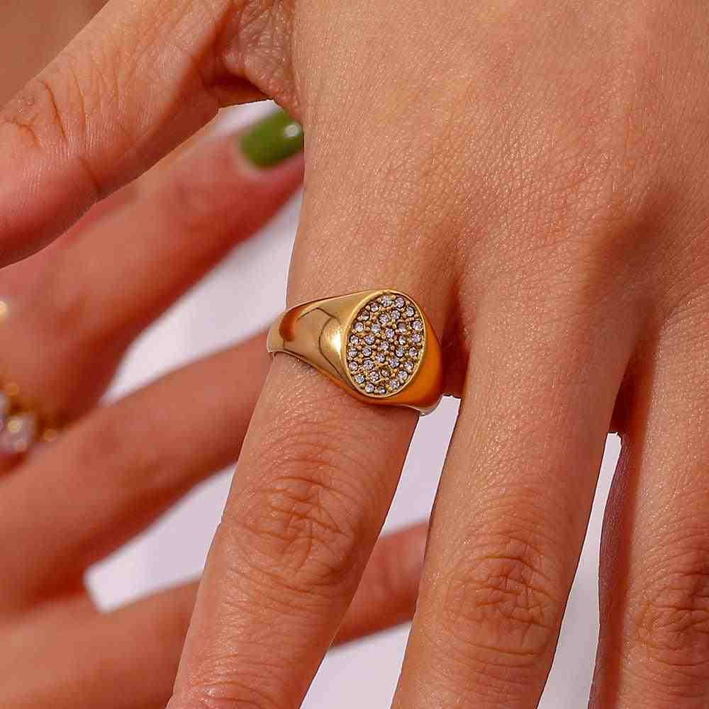 Stoa Signet Ring