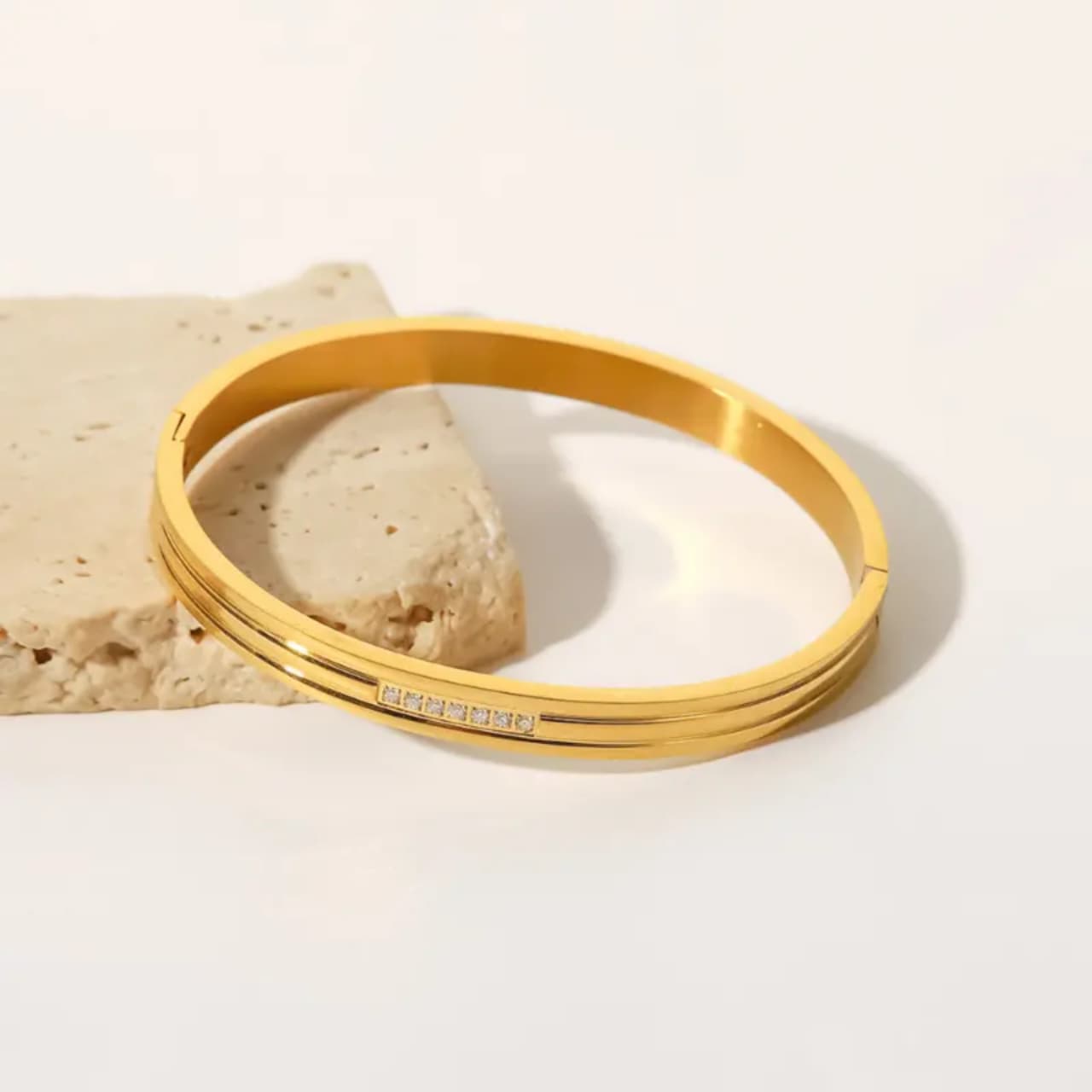 Saveen Diamond Bangle