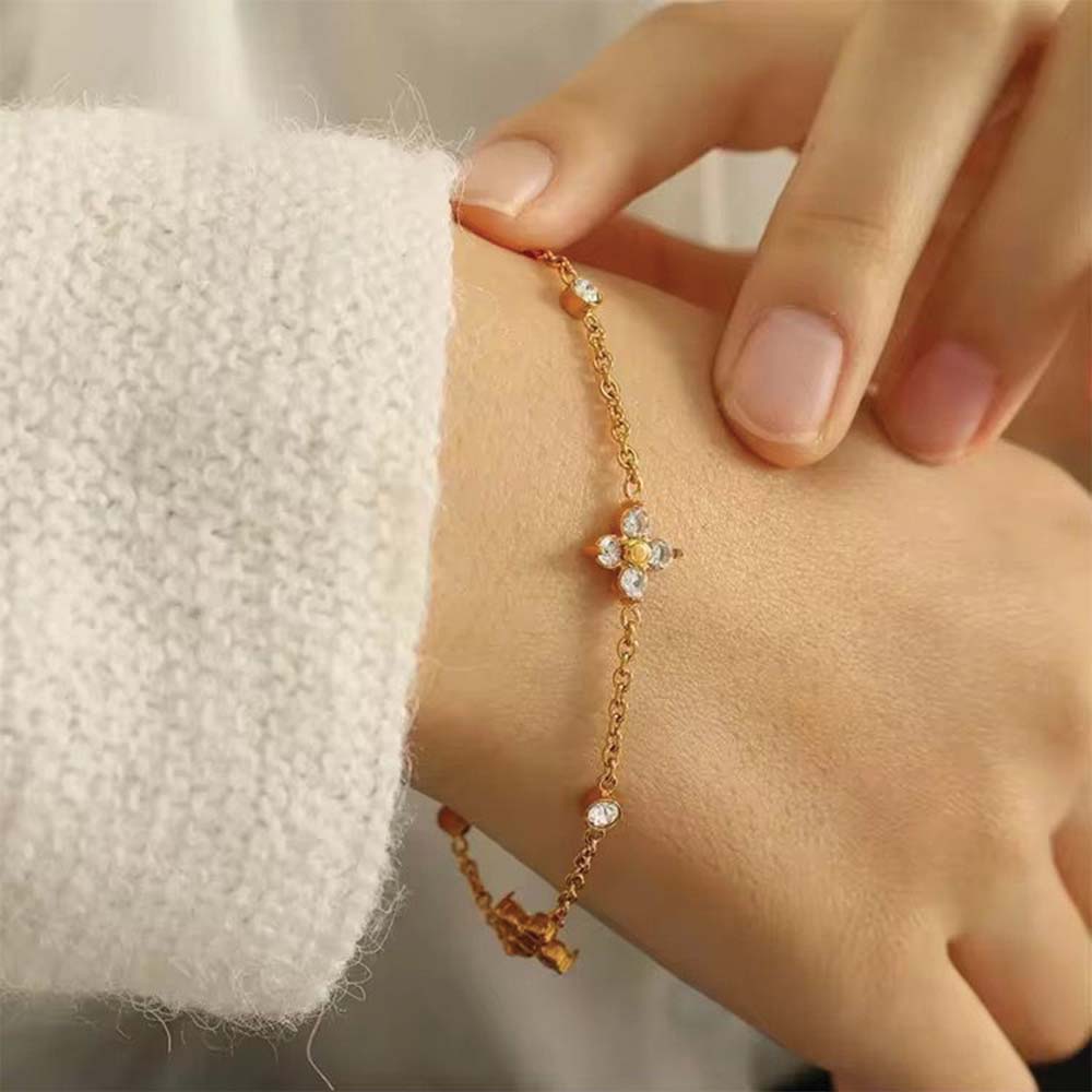 Daisy Gleam Bracelet