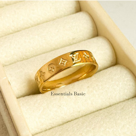 Lv Signature Ring