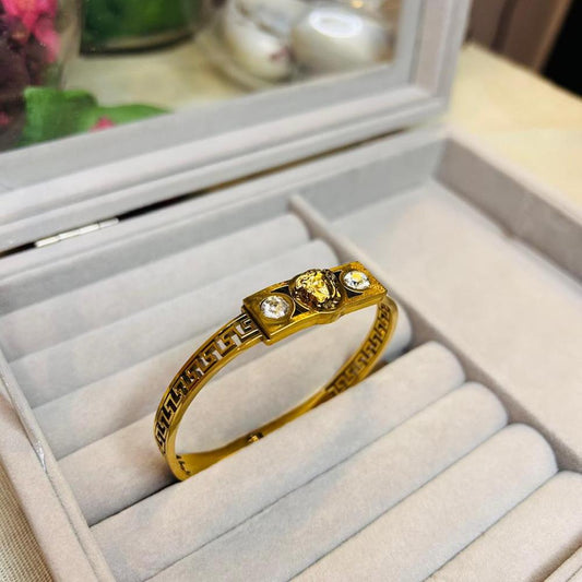 Royal Lady Diamond Bangle