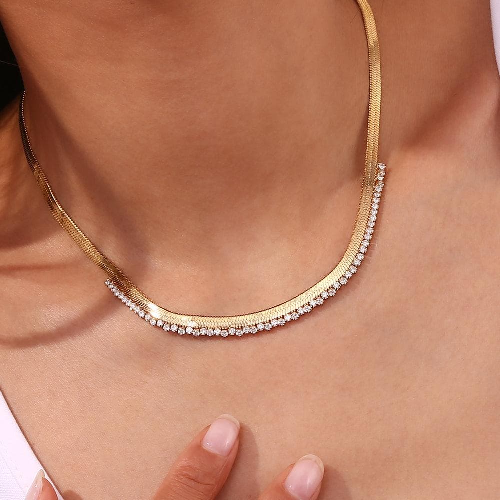 Zarconia Snake chain Necklace