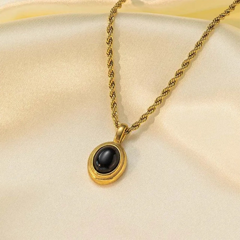 Midnight Majesty Pendant